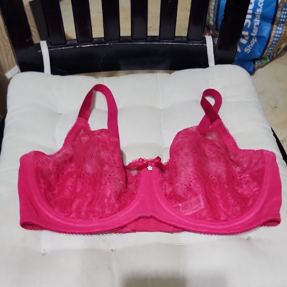 Elegant Pink Lace Bra WACOAL Geat Condirion Size 34 D